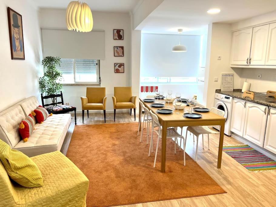 Almada Big Flat Next To Lisbon And Caparica Beach Εξωτερικό φωτογραφία
