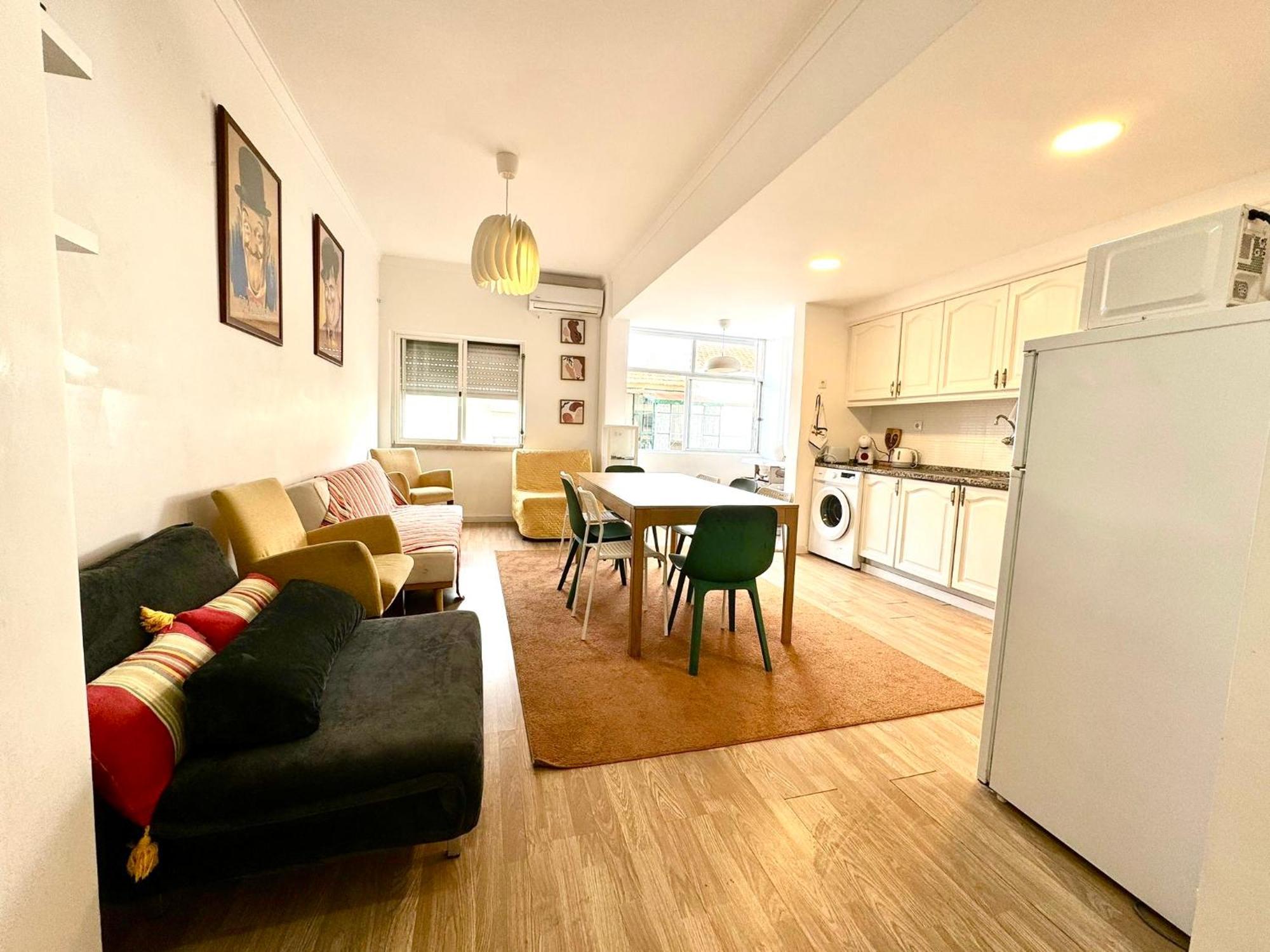 Almada Big Flat Next To Lisbon And Caparica Beach Εξωτερικό φωτογραφία