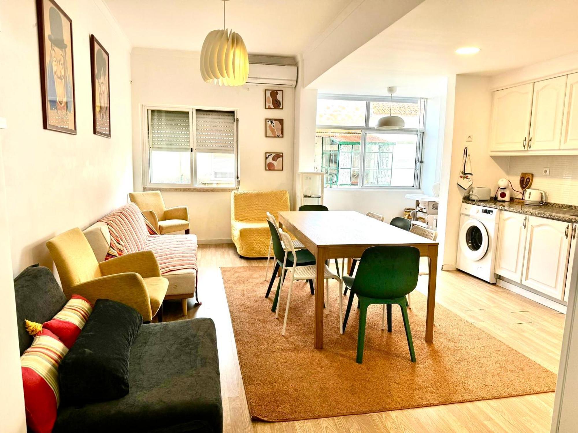Almada Big Flat Next To Lisbon And Caparica Beach Εξωτερικό φωτογραφία